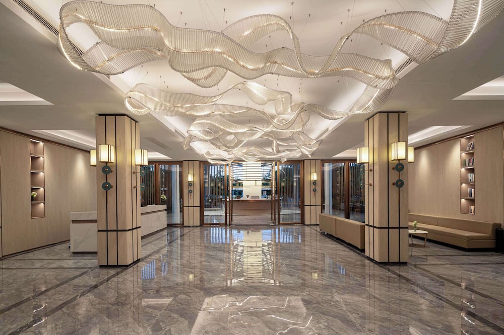 Days Hotel By Wyndham Xishuangbanna Jinghong