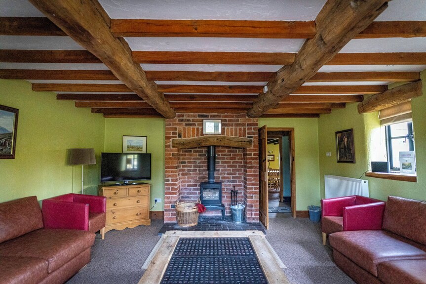 School House; Cosy Cottage, Hot Tub, Peak District - Derbyshire