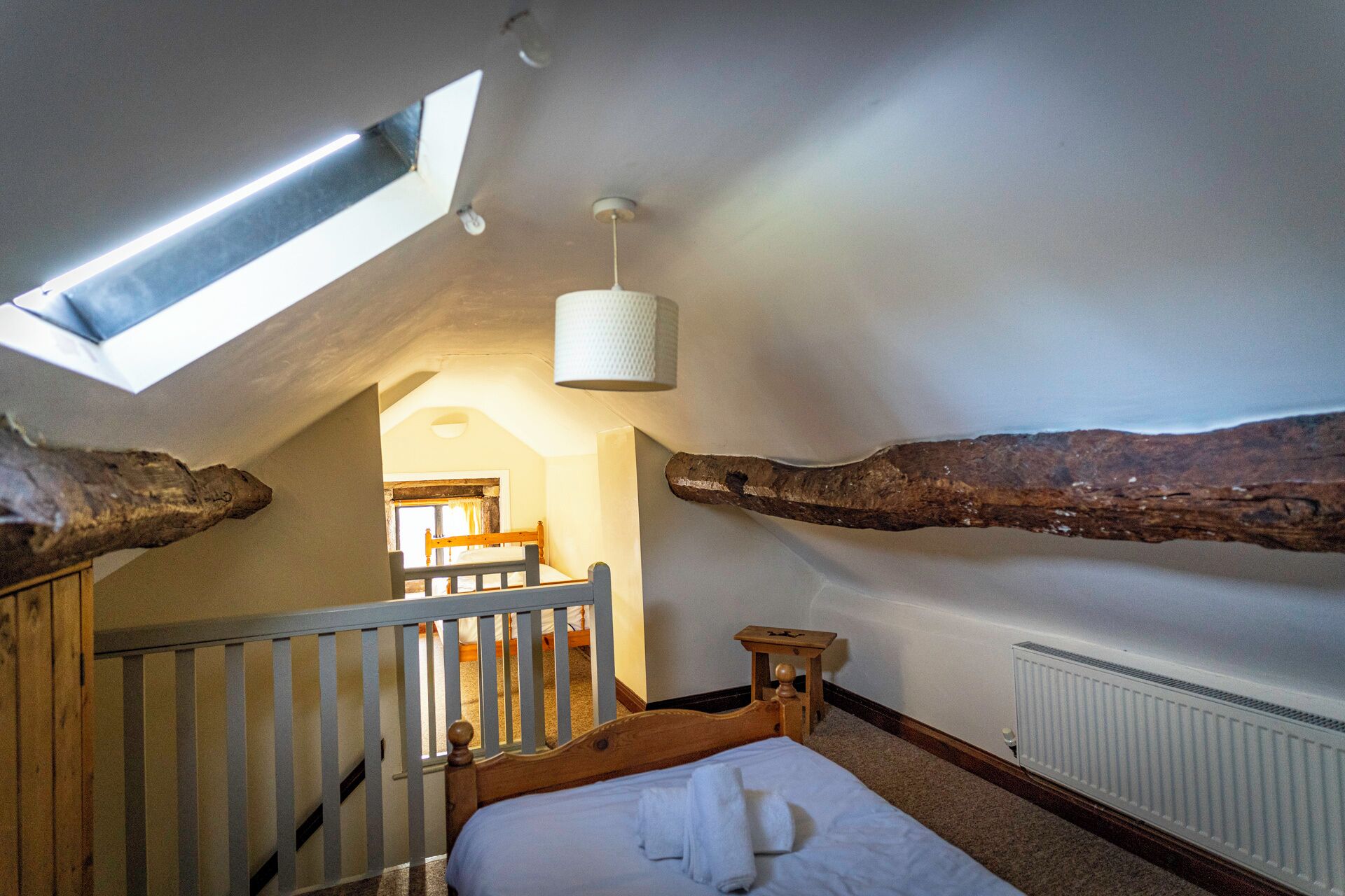 6 bedrooms, iron/ironing board, WiFi, bed sheets