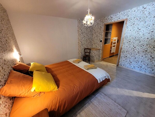 5 bedrooms, free WiFi, bed sheets - Val Souvigne Cottage, Dordogne Valley (Saint-Sylvain)