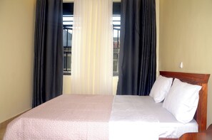 3 Schlafzimmer, Bügeleisen/Bügelbrett, WLAN, Bettwäsche