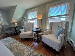 Rom – premier | Strykejern/-brett og wi-fi (inkludert)