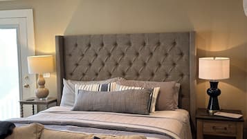 Luxury Room | Individually decorated, individually furnished, iron/ironing board