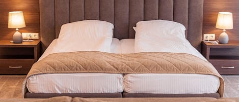 Iron/ironing board, WiFi