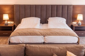 Iron/ironing board, WiFi