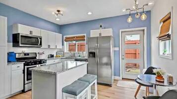 Mikrobølgeovn, ovn, kogeplade, opvaskemaskine