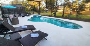 A heated pool - The Citrus Splash | Family-Friendly Retreat Near Disney & Universal w/ Pool, Spa & Game Room (Davenport)