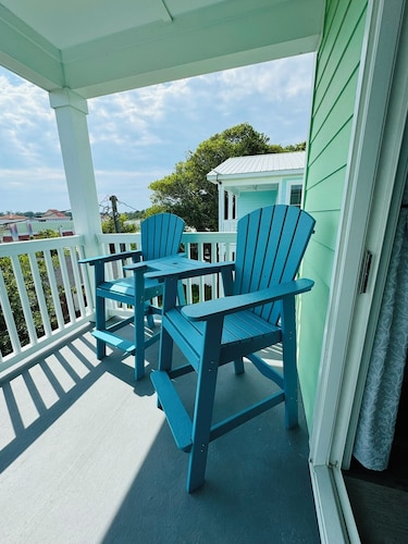 Ocean View Home 6 bed 3baths near boardwalk with private garage, Family Fun King