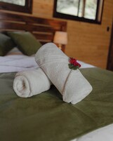 Classic Cabin, Mountain View | 1 bedroom, laptop workspace, free WiFi