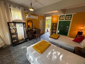 4 Schlafzimmer, Schreibtisch, Bügeleisen/Bügelbrett, kostenloses WLAN