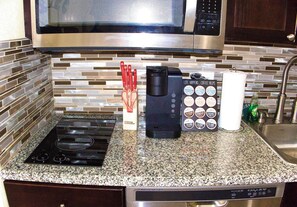 Fridge, microwave, stovetop, dishwasher