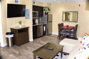 Smart TV - Mickey's Waterfront 1 Bedroom Villa on 1st Floor with Pool, 10 Min to Disney! (Kissimmee)