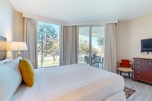 2 bedrooms, iron/ironing board, internet, bed sheets