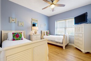 3 habitaciones, tabla de planchar con plancha y acceso a internet