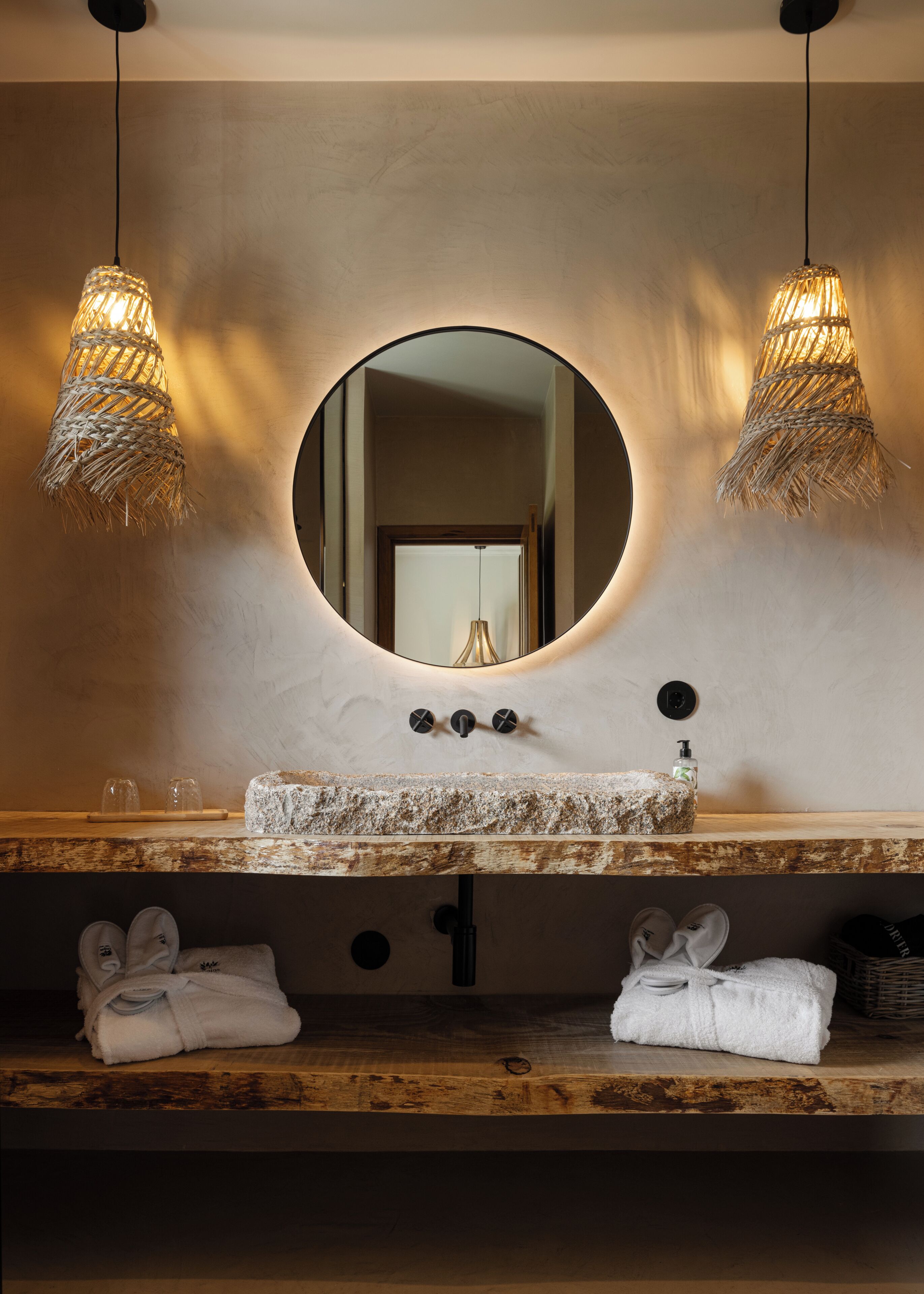 Standard Suite, Private Bathroom, Valley View | Bathroom
