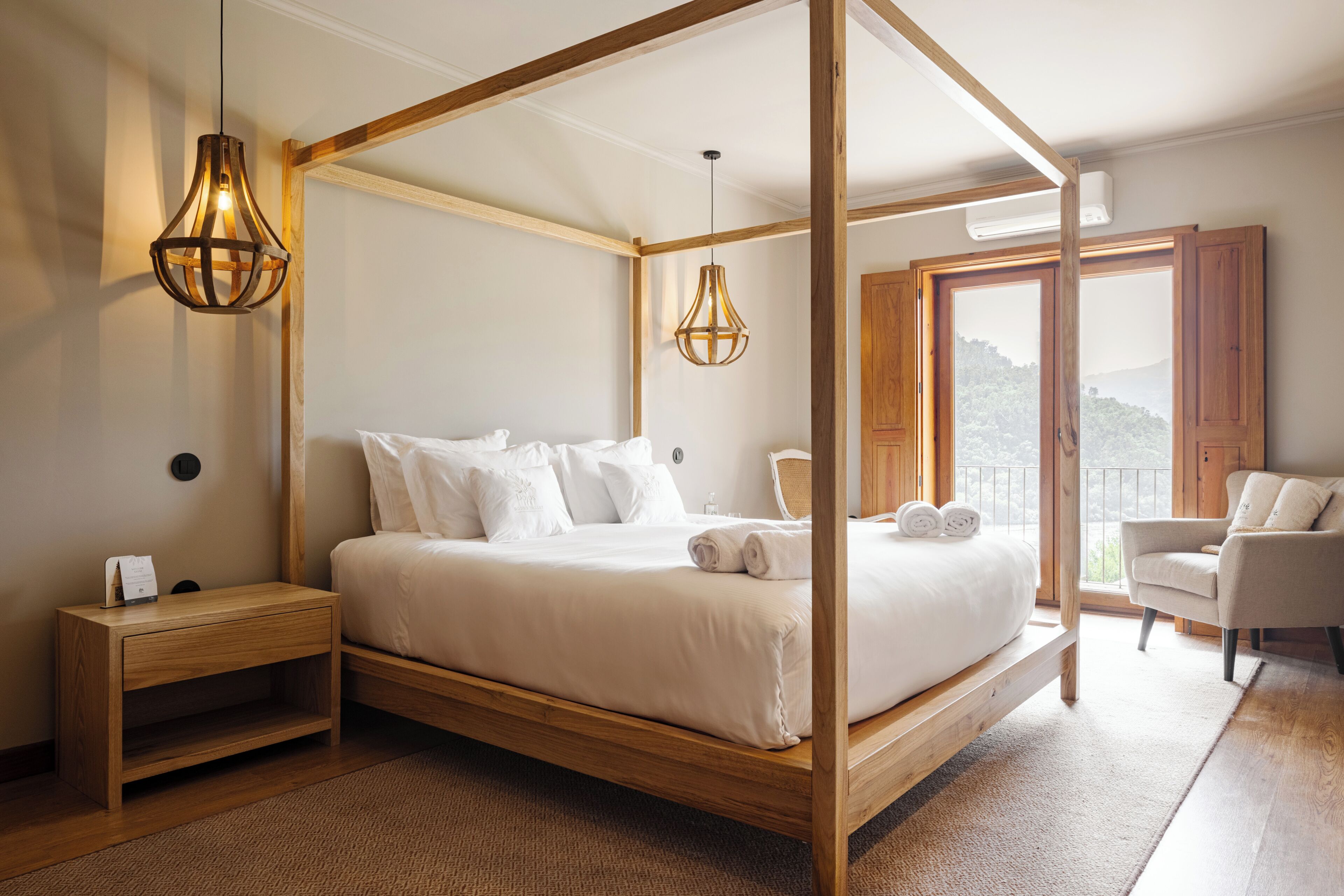 Suite Deluxe Double Rio | Down duvets, memory-foam beds, free cots/infant beds, free WiFi