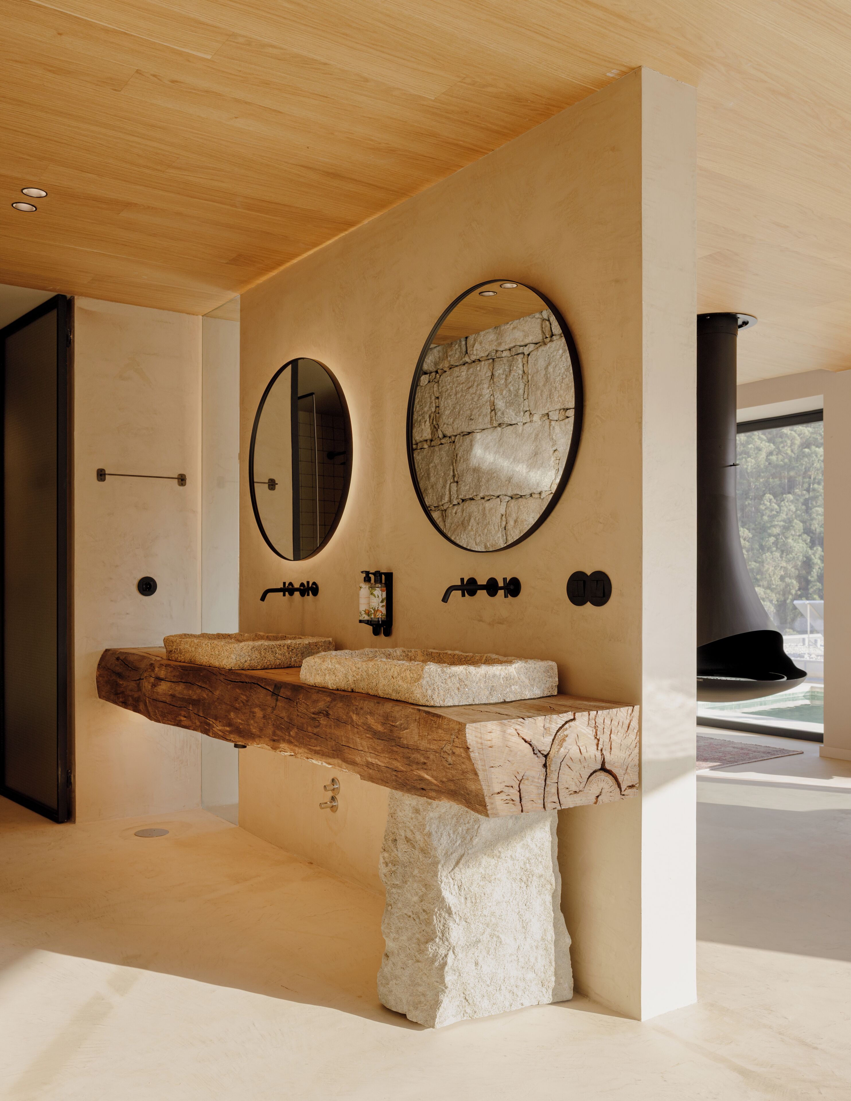 Suite Deluxe Lagar | Badkamer | Gratis toiletartikelen, een haardroger, handdoeken, zeep