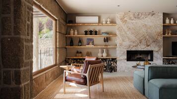 Standard Suite, Private Bathroom, Valley View | Living area