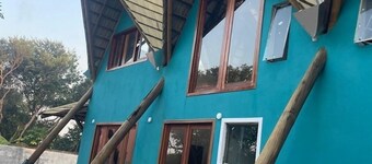 Amazing rooms in a truly unique designer house in Pipa!