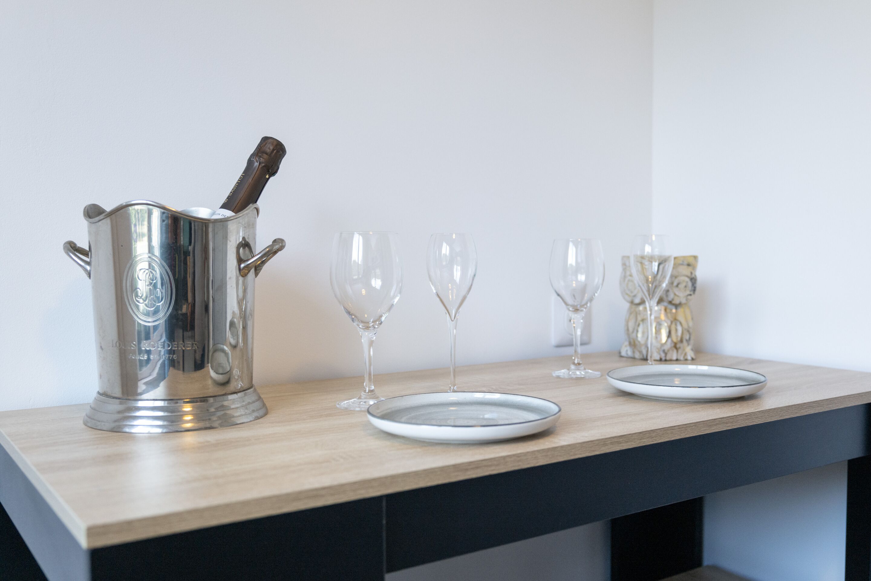 City Apartment, Accessible, Private Bathroom (Océan) | Dining