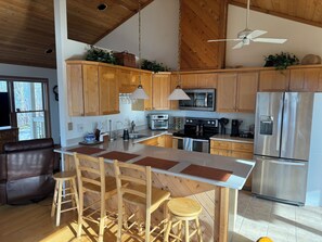 電子レンジ、オーブン、コンロ、食器洗い機