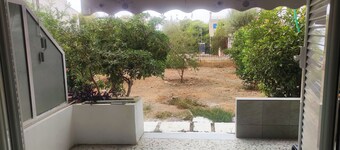 Cozy and beautiful near mountain and sea