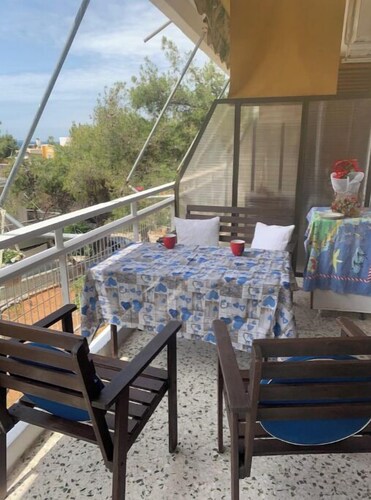 Sunny apartment 50sqm outdoor terrace & sea view

