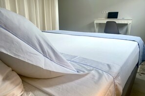 2 soverom, strykejern/-brett, wi-fi (inkludert) og sengetøy