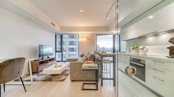 Condo premium, vista para a cidade | 1 quarto, cortinas blackout, Wi-Fi de cortesia, roupa de cama