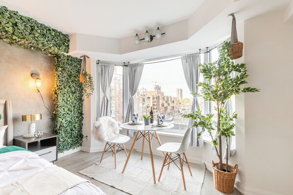 Suite Estudio Business, vistas a la ciudad | Cortinas opacas, wifi gratis, ropa de cama