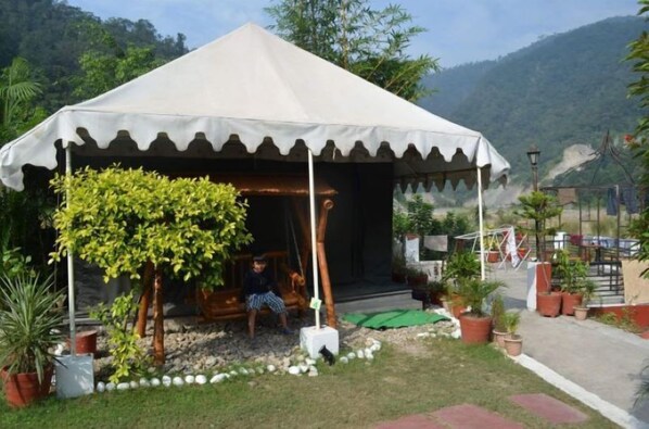 Deluxe Tent, 1 Bedroom, Air conditioning, Mountain View | Laptop workspace, free WiFi, bed sheets