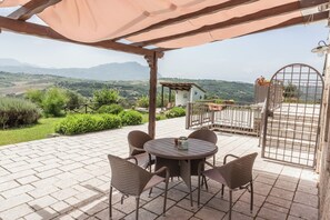 Villa, vue piscine | Terrasse/Patio