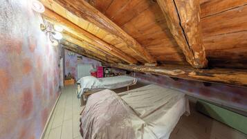 Villa, Pool View | 2 bedrooms, free WiFi, bed sheets