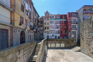 Exterior - Mouzinho 244 (Porto)