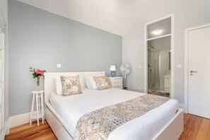 Apartment, 2 bedrooms with Balcony - Mouzinho 244 (Porto)