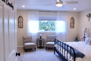 5 chambres, fer et planche à repasser, Wi-Fi, draps fournis