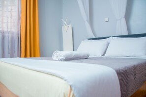 2 chambres, bureau, fer et planche à repasser, Wi-Fi gratuit