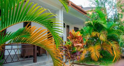 Travel Sanctuary Residence L- ideal Couple Luxury Suite with Kitchenet.