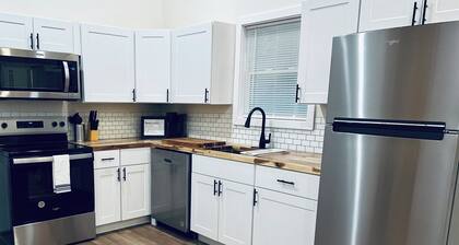 Tiny Taylor Retreat - minutes from Ole Miss Campus