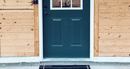 Tiny Taylor Retreat - minutes from Ole Miss Campus