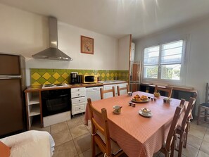 Ruokailu