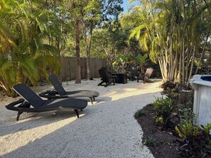 Terrace/patio - Hibiscus House - Heated Pool (Big Pine Key)