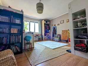 4 habitaciones, tabla de planchar con plancha y wifi gratis 