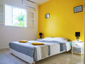 3 bedrooms, iron/ironing board, travel crib, WiFi