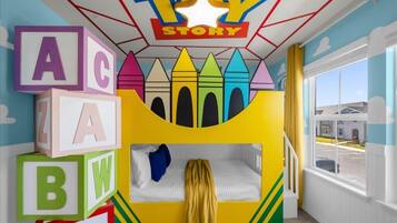 5 slaapkamers, een strijkplank/strijkijzer, wifi, beddengoed