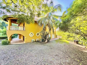 Property grounds - Sea Views @ Parrot Tree Plantation (Parrot Tree)