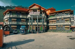 Fachada da propriedade