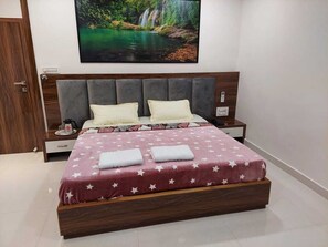 In-room safe, desk, blackout curtains, iron/ironing board - Hotel Sri Balaji Inn  (Nirmal)