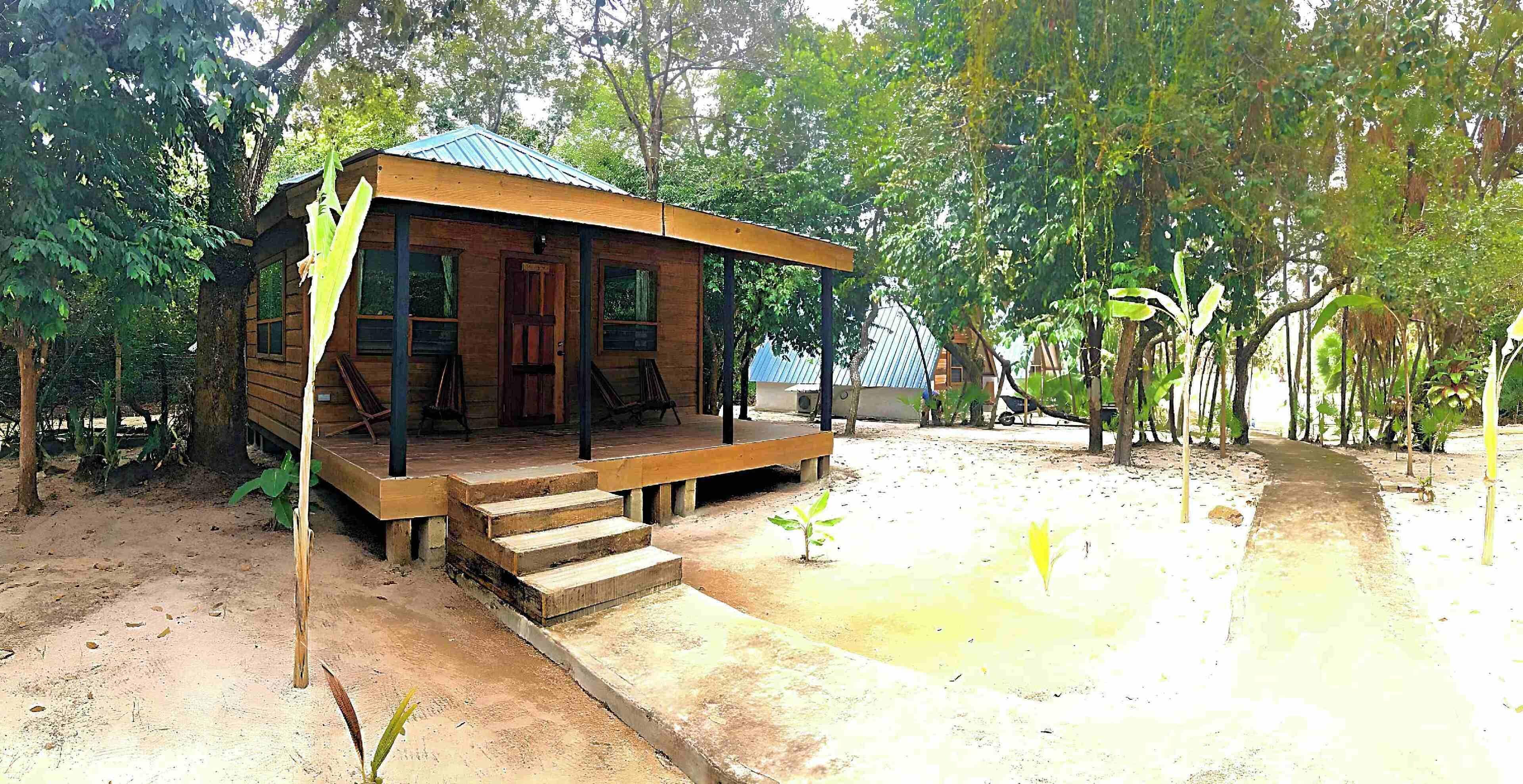 Familie-bungalow, hageutsikt | 1 soverom, minibar, skrivebord og skrivebord for bærbar PC