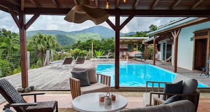 Villa Rêve leeward, facing the sunset